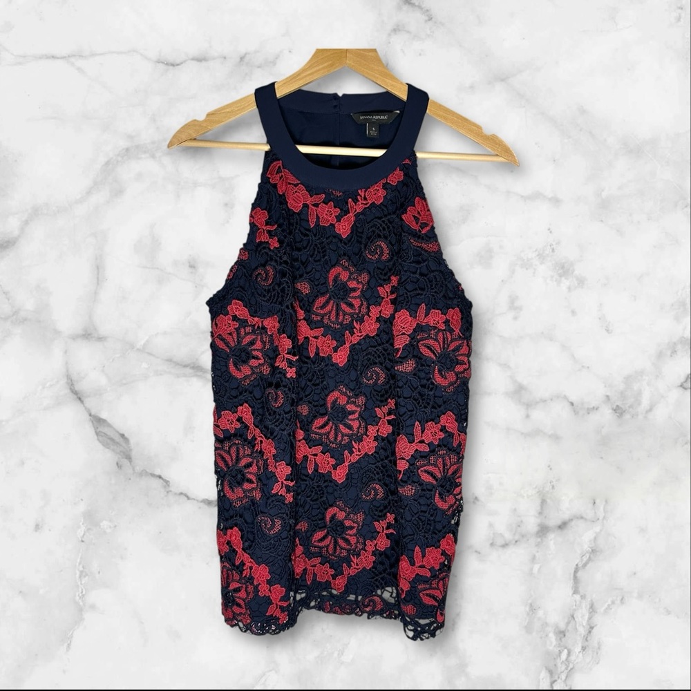 Banana Republic Women’s Navy Blue and Red Floral Crochet Sleeveless Top in Small